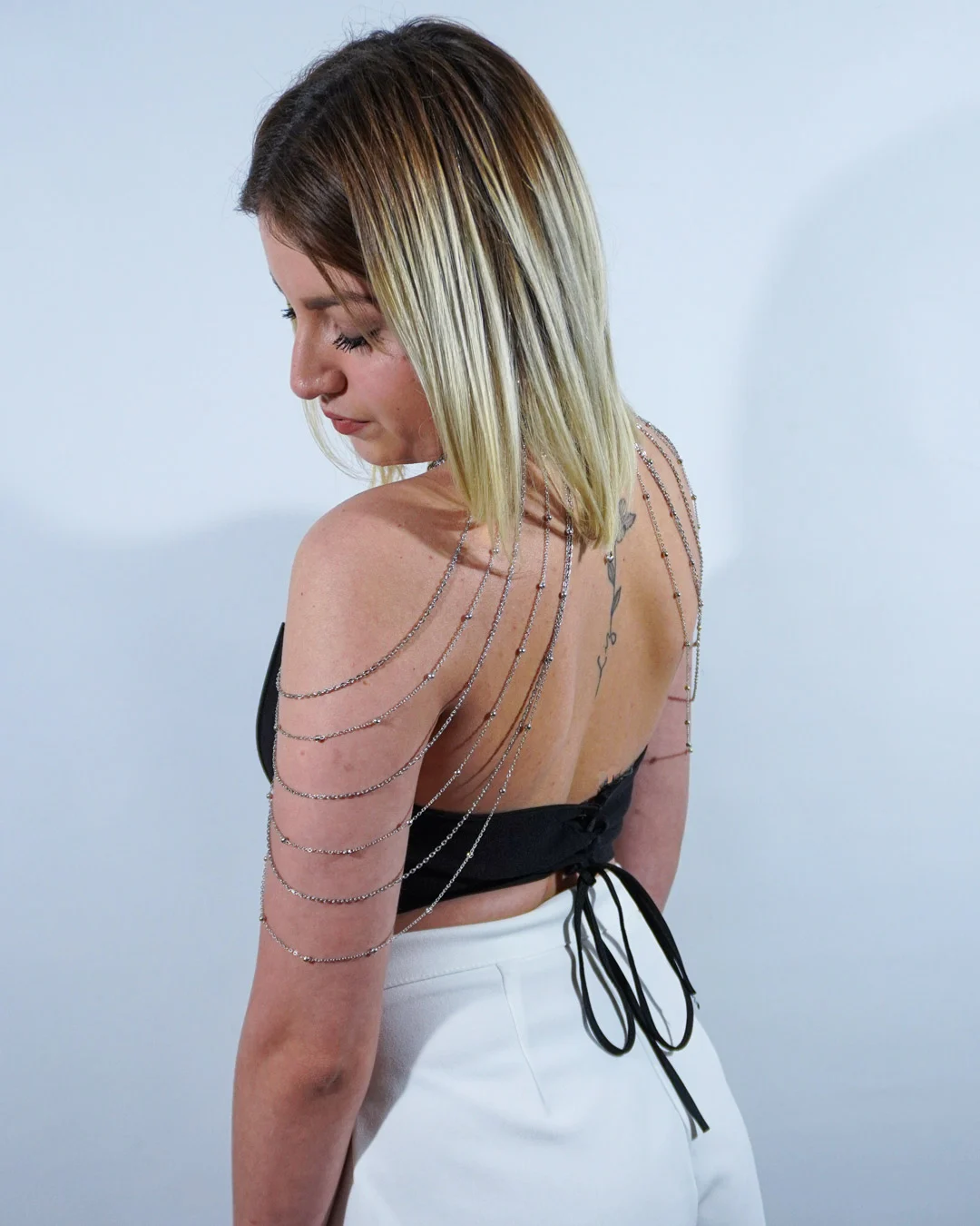 Body chain Plateado Hombreras con Bolitas