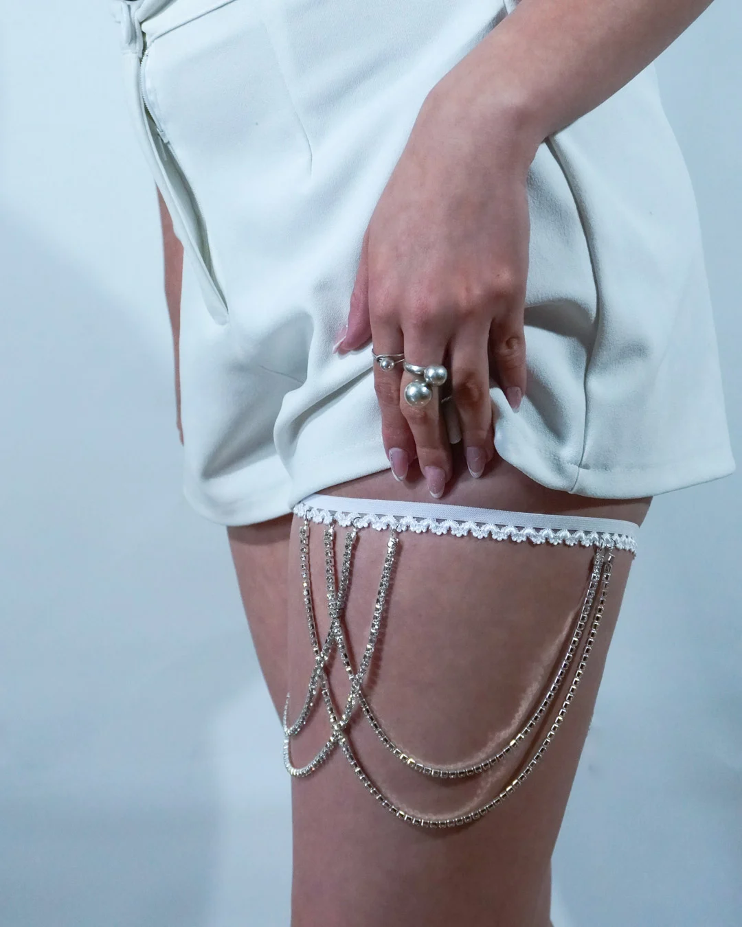 Leg chain Hanging Strass Plateado